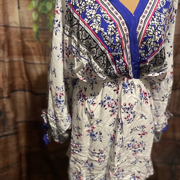 White Birtch 3/4 sleeve floral dress - Picture 3 of 8